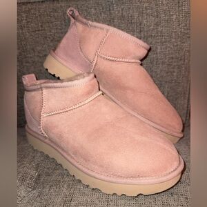 UGG classic ultra mini NWT